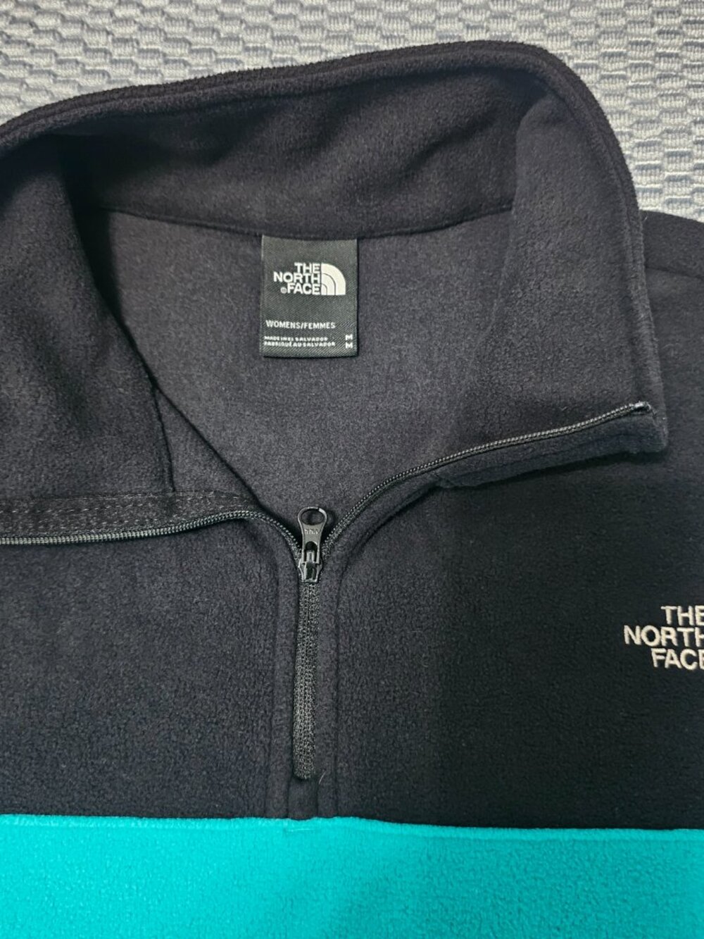 The North Face Blue Black 1/4 Zip Fleece Pullover Sweater Women's - Size Medium - Picture 4 of 6